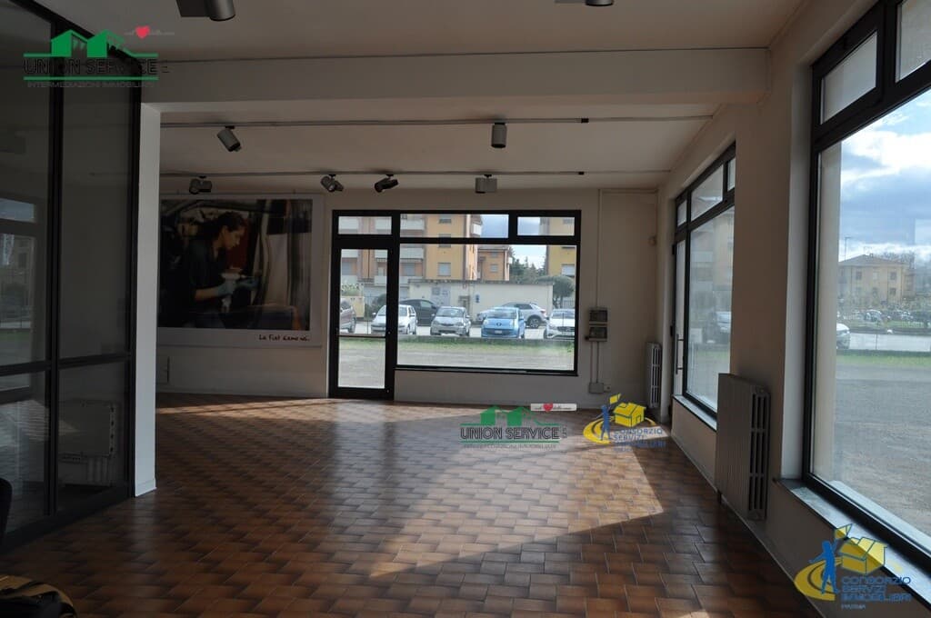 Capannone con unità abitativa a e ampio cortile · Sala Baganza · Rif. 1120 · foto 13