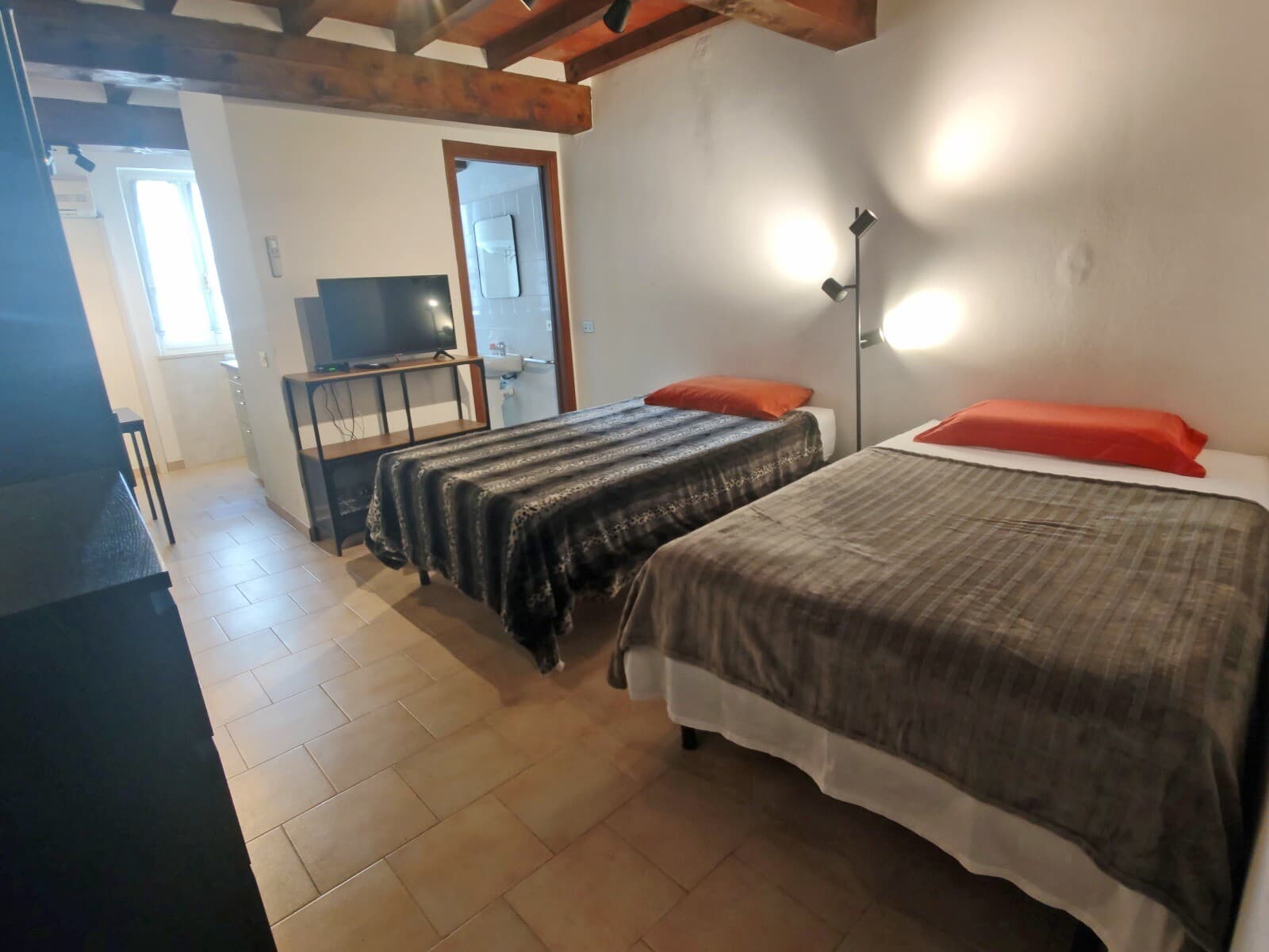 Palazzo / Edificio Parma · 1241 · foto 30