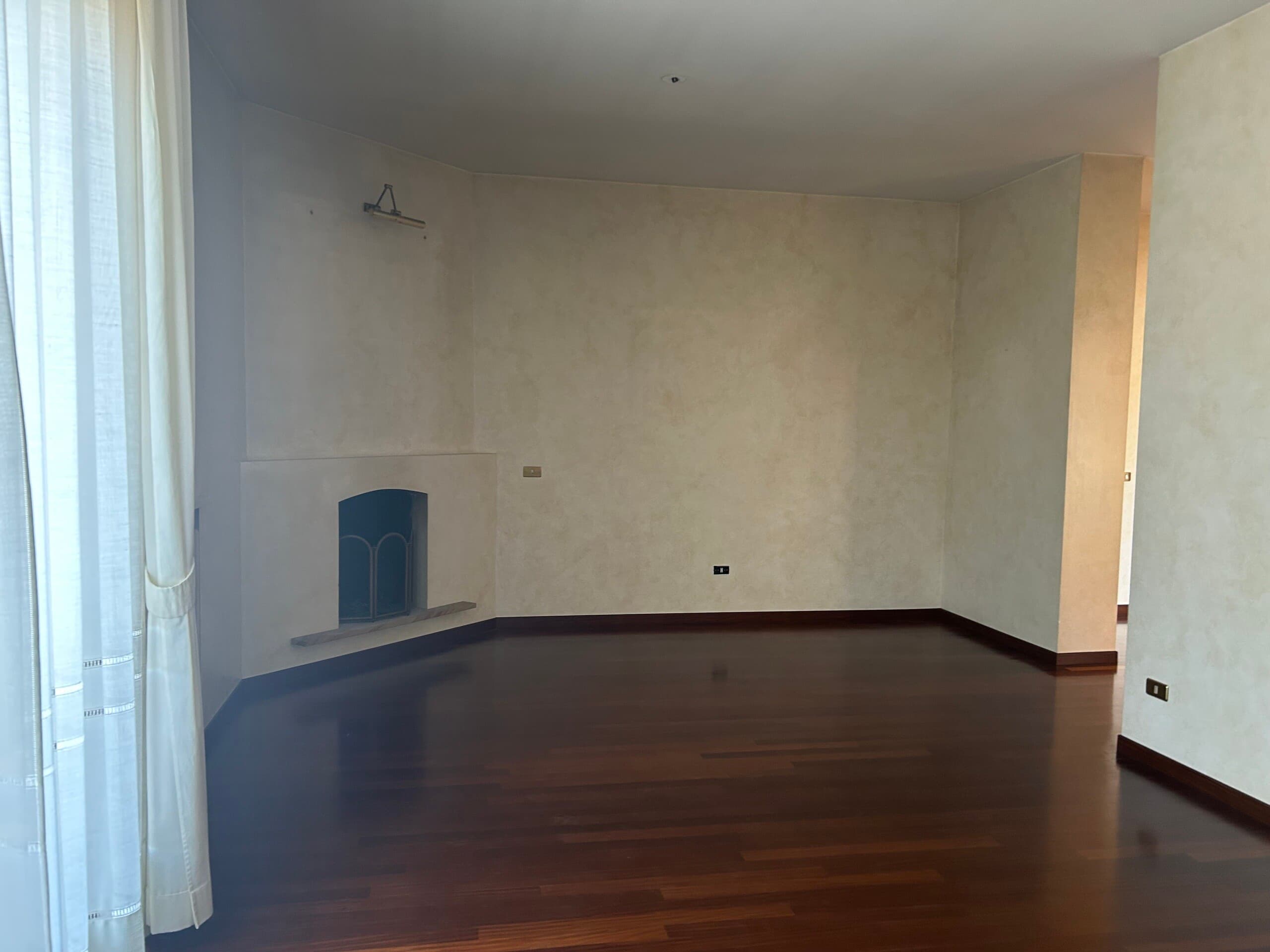 Capannone con unità abitativa a e ampio cortile · Sala Baganza · Rif. 1120 · foto 27
