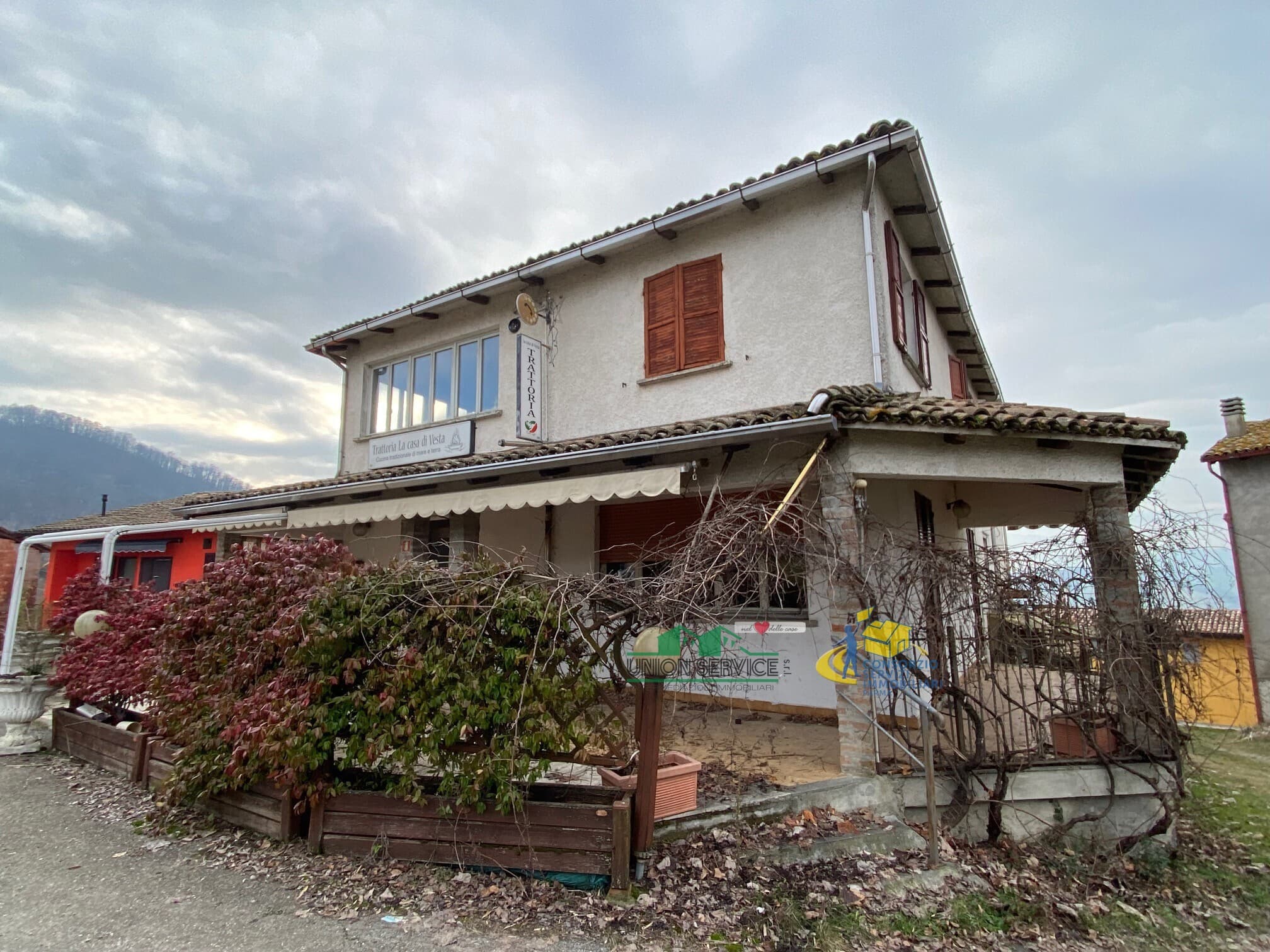 Casa indipendente con rustico e terreno · Medesano · Rif. 921 · foto 2