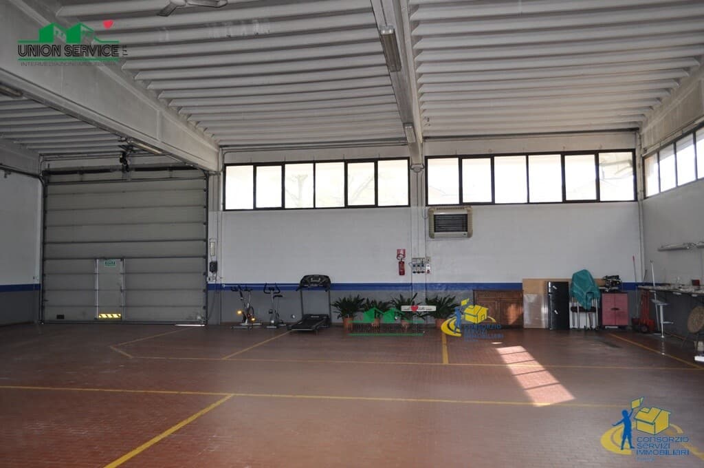 Capannone con unità abitativa a e ampio cortile · Sala Baganza · Rif. 1120 · foto 21