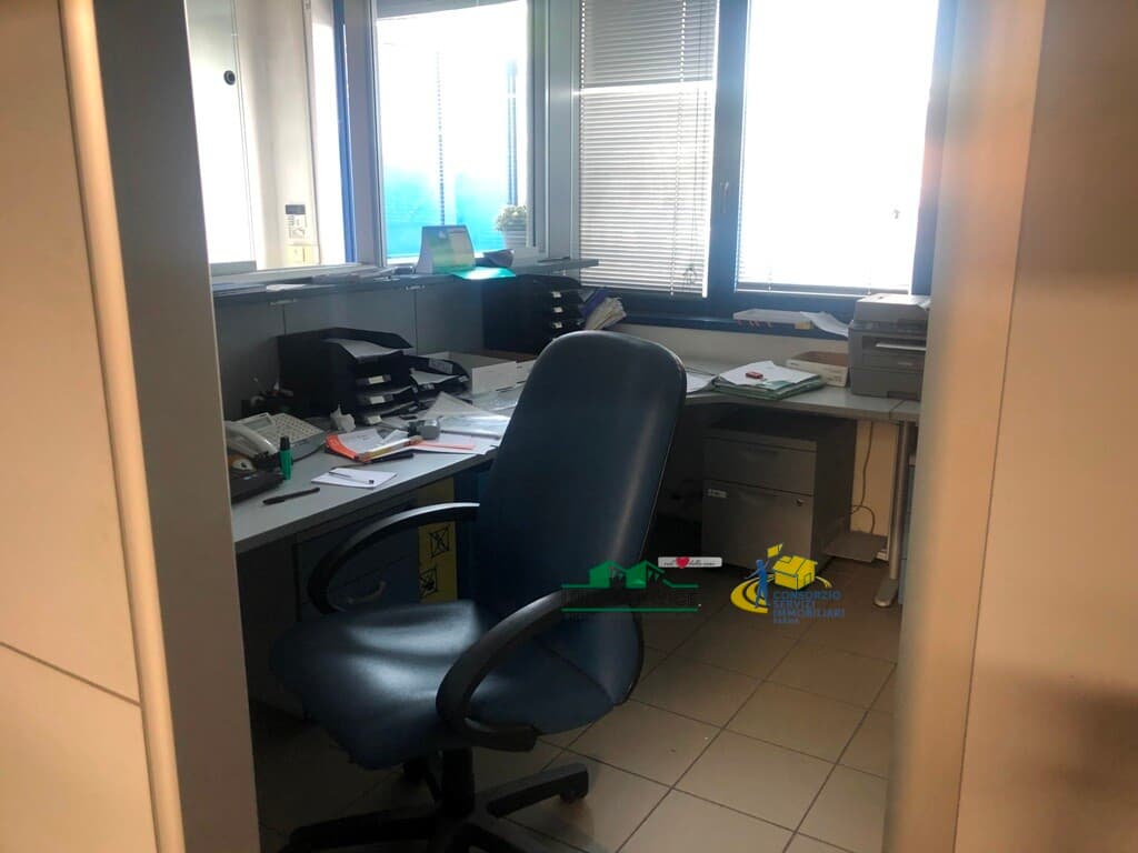 Capannone con uffici Sala · Sala Baganza · Rif. A372 · foto 13