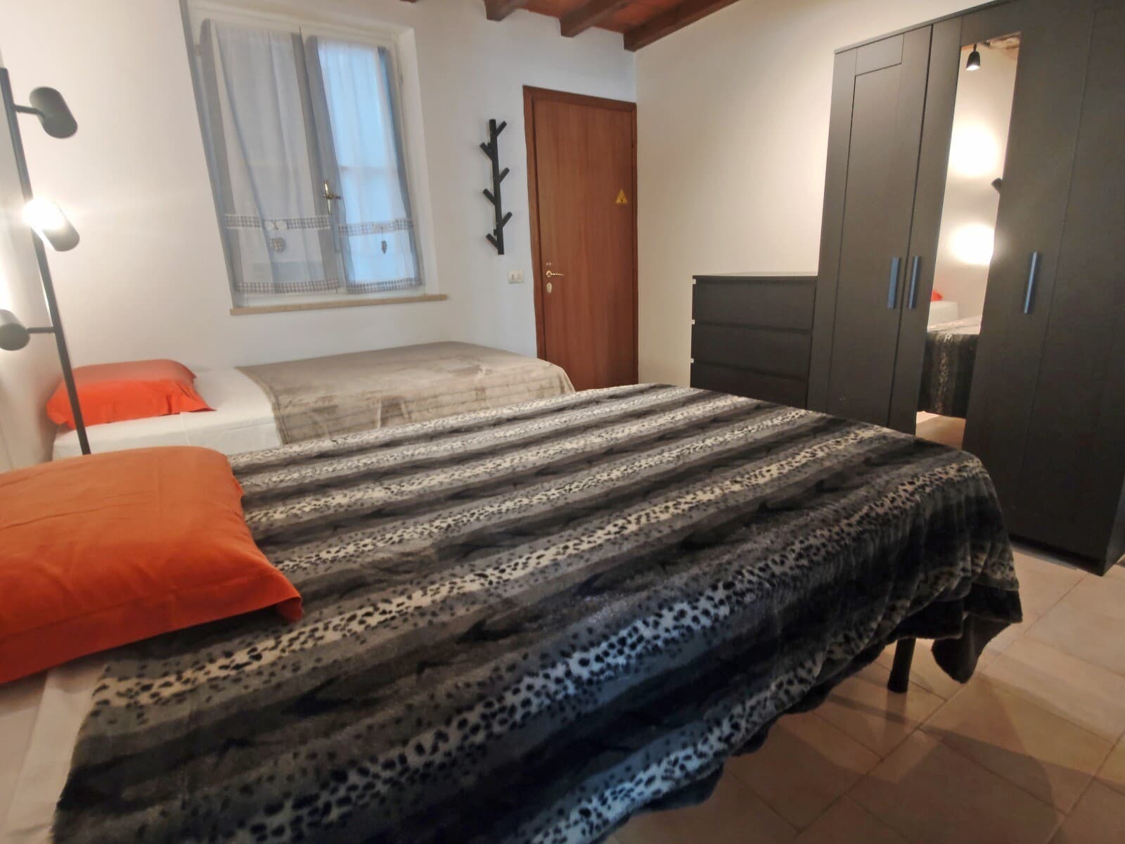 Palazzo / Edificio Parma · 1241 · foto 28