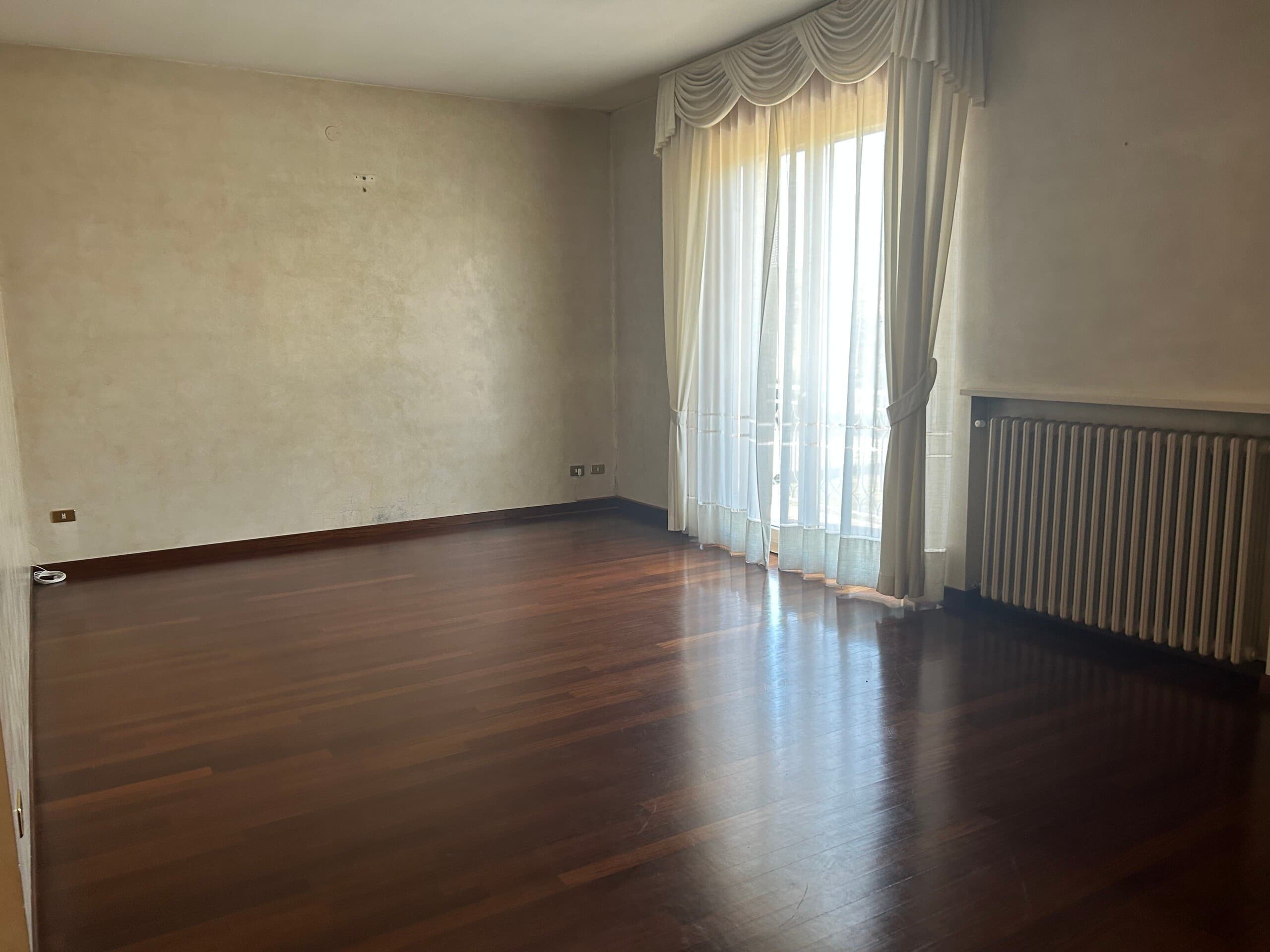 Capannone con unità abitativa a e ampio cortile · Sala Baganza · Rif. 1120 · foto 25