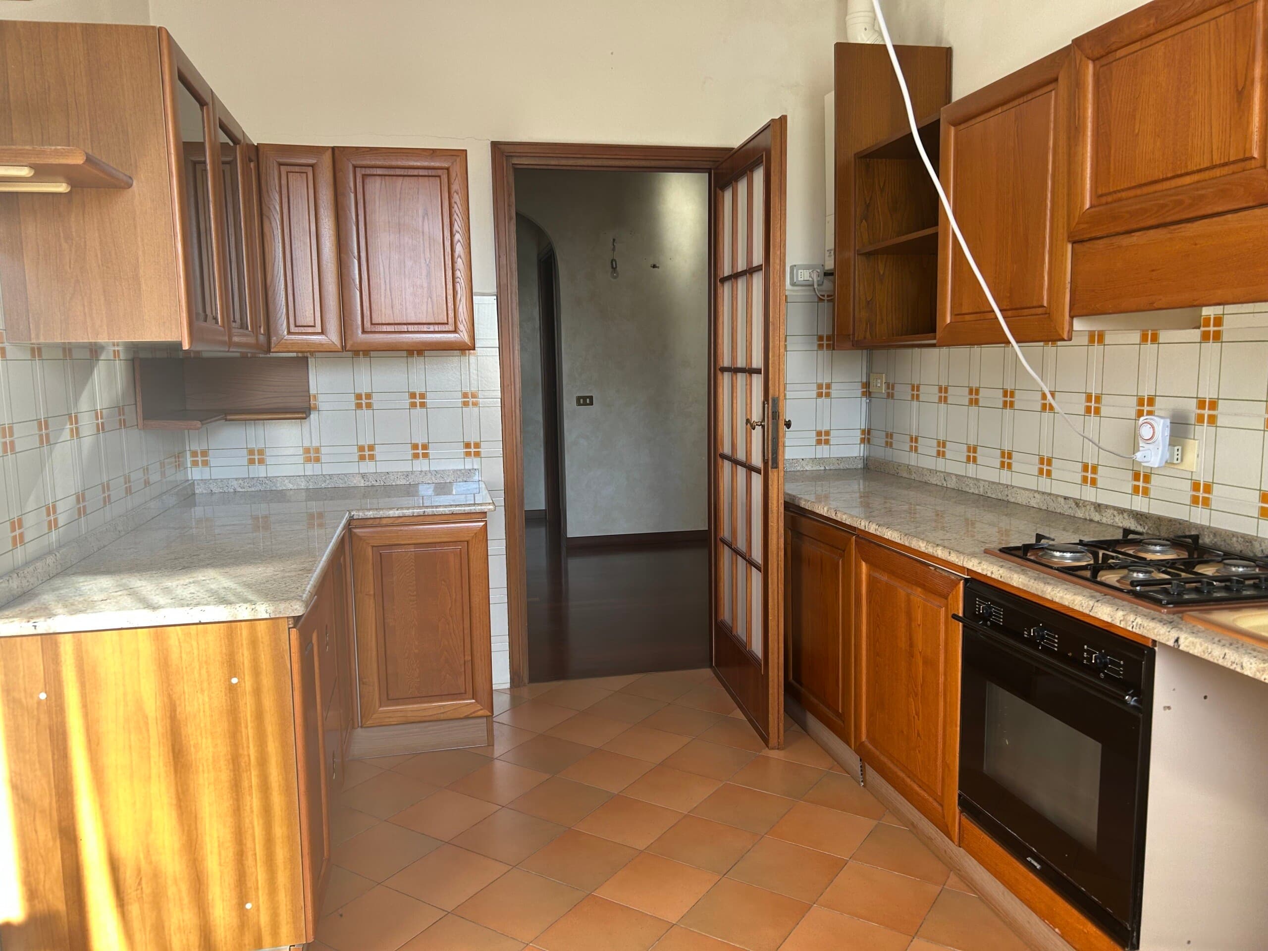 Capannone con unità abitativa a e ampio cortile · Sala Baganza · Rif. 1120 · foto 30